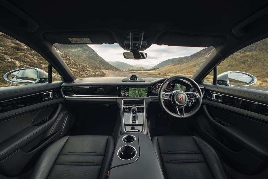 Торпедо Porsche Panamera 4S 2016 года  (UK) (фото 25 из 28)